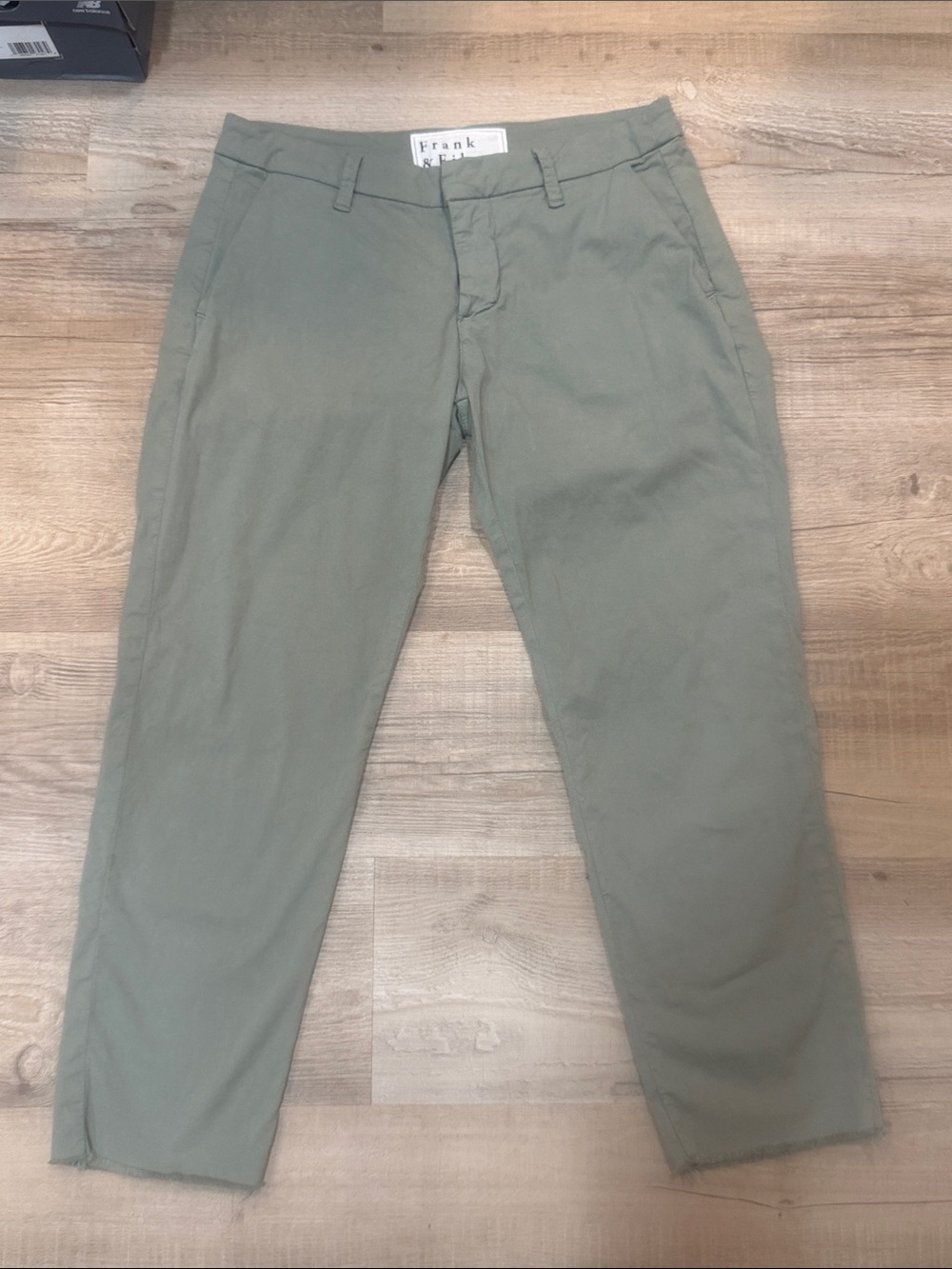 Frank & Eileen Olive Slim Straight Chinos